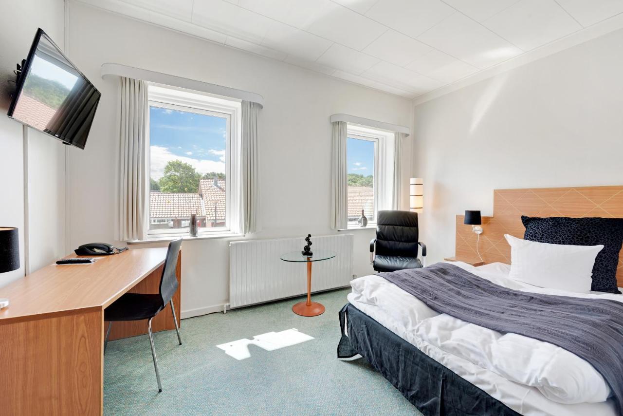 Hotel Jernbanegade Kibæk 외부 사진